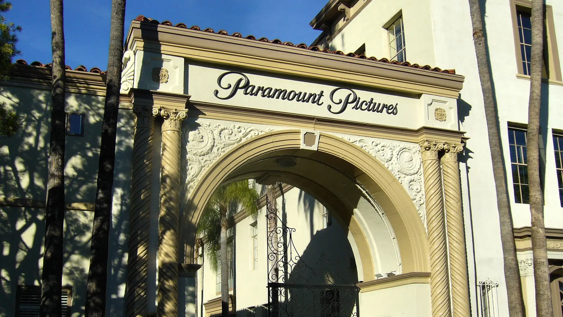 Aardverschuiving in Hollywood: Paramount wint de strijd om Warner Bros.