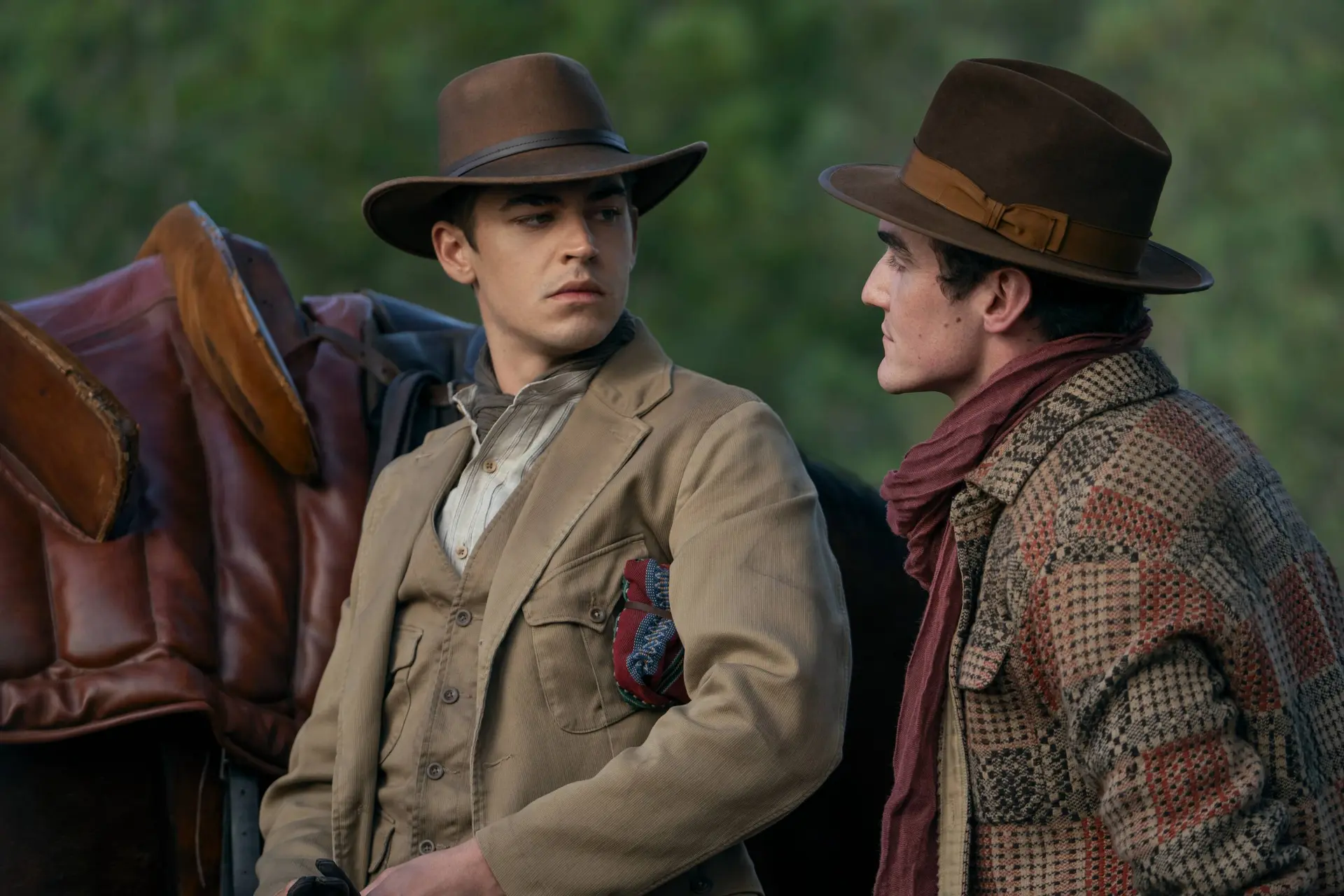 Historische Guy Ritchie-serie krijgt officieel tweede seizoen op Prime Video