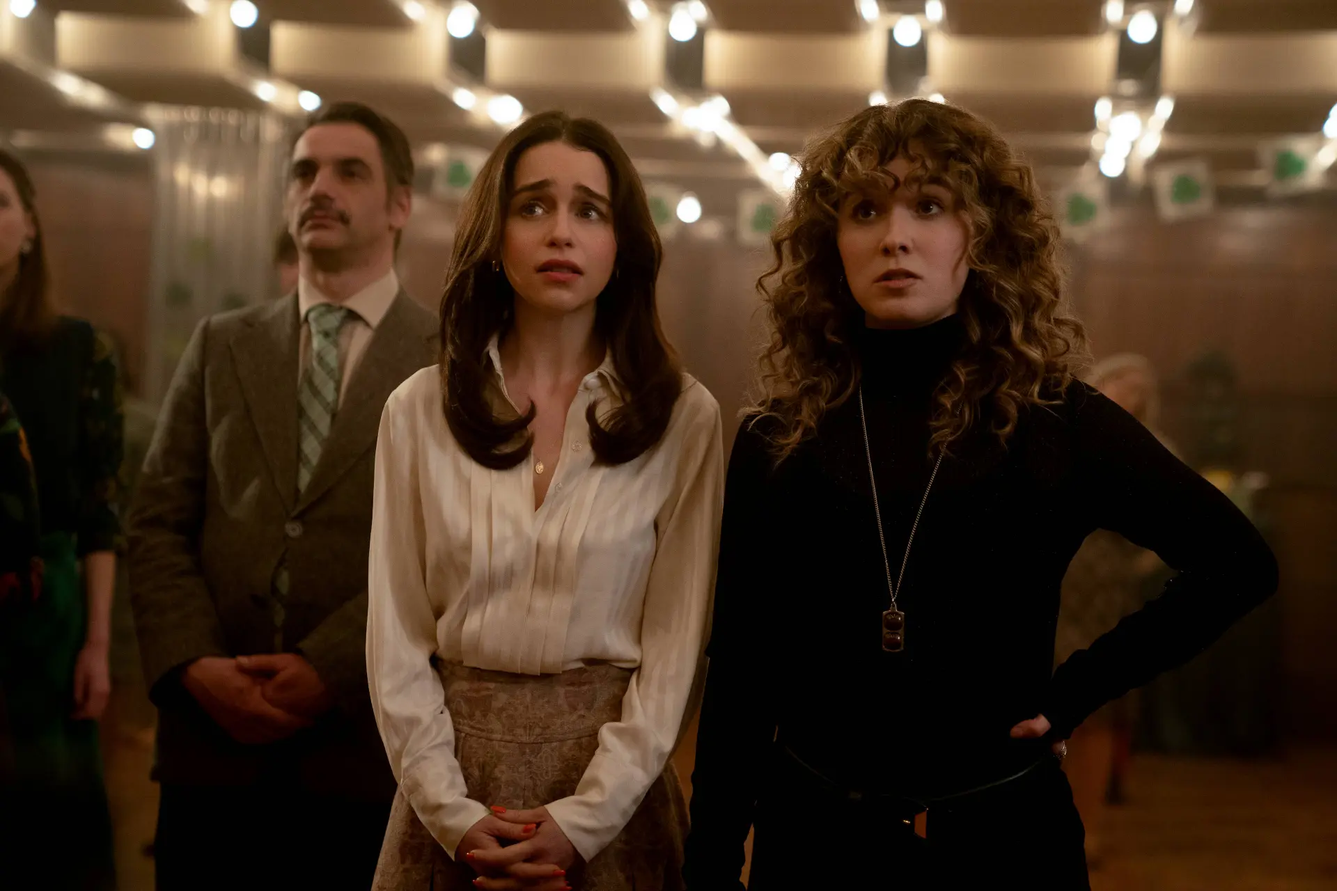 Nieuwe spionageserie met 'Game of Thrones'-actrice Emilia Clarke nu te streamen