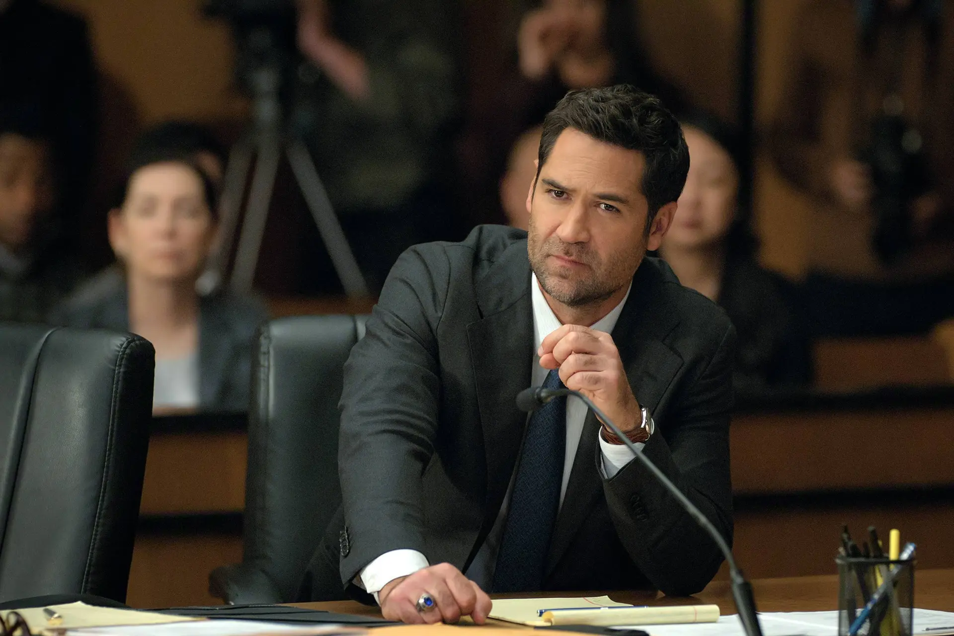 Netflix deelt spannende trailer van nieuw seizoen 'The Lincoln Lawyer'