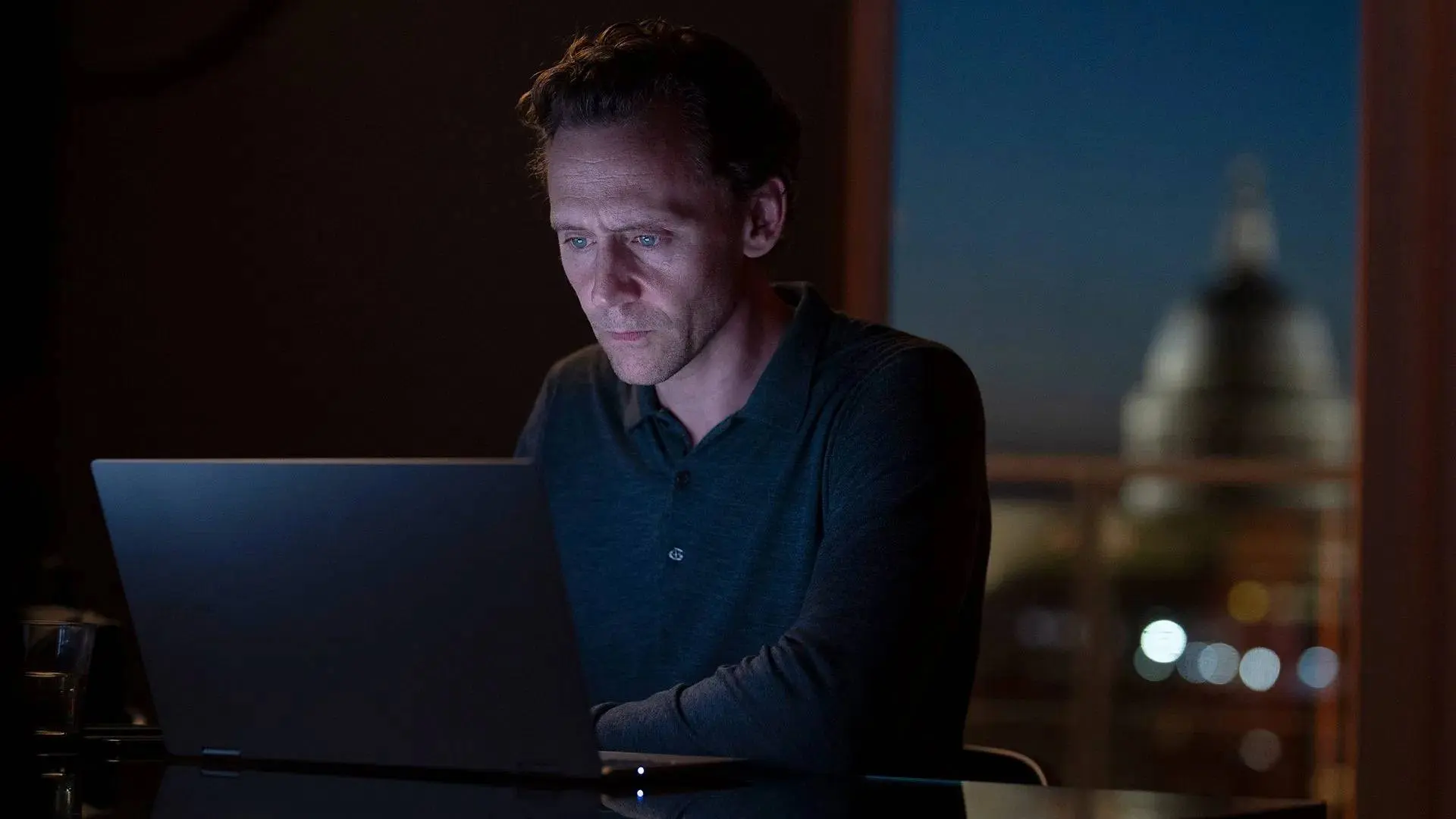 Spionageserie met Tom Hiddleston is na tien jaar afwezigheid eindelijk terug
