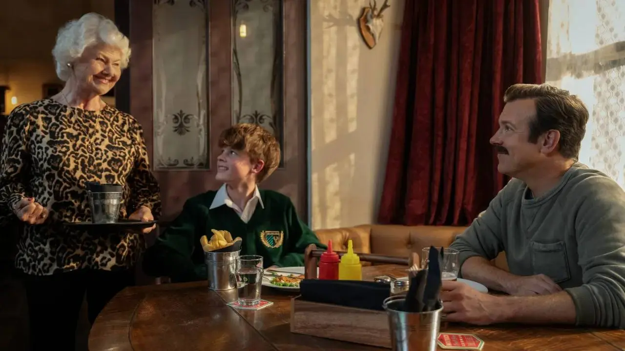 Jason Sudeikis traint een dameselftal in het nieuwe seizoen van 'Ted Lasso'