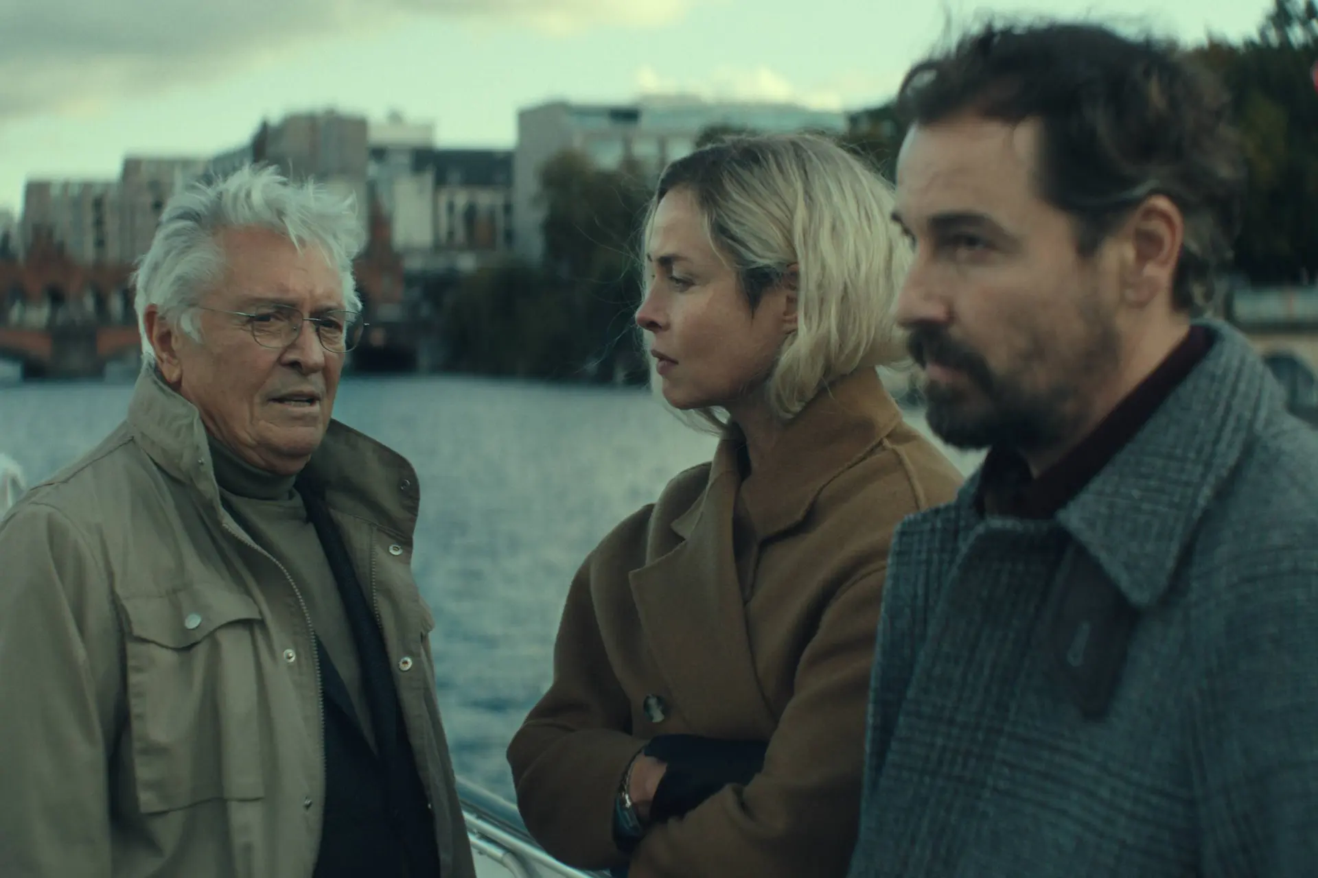 Netflix deelt officiële trailer van nieuwe spannende spionageserie