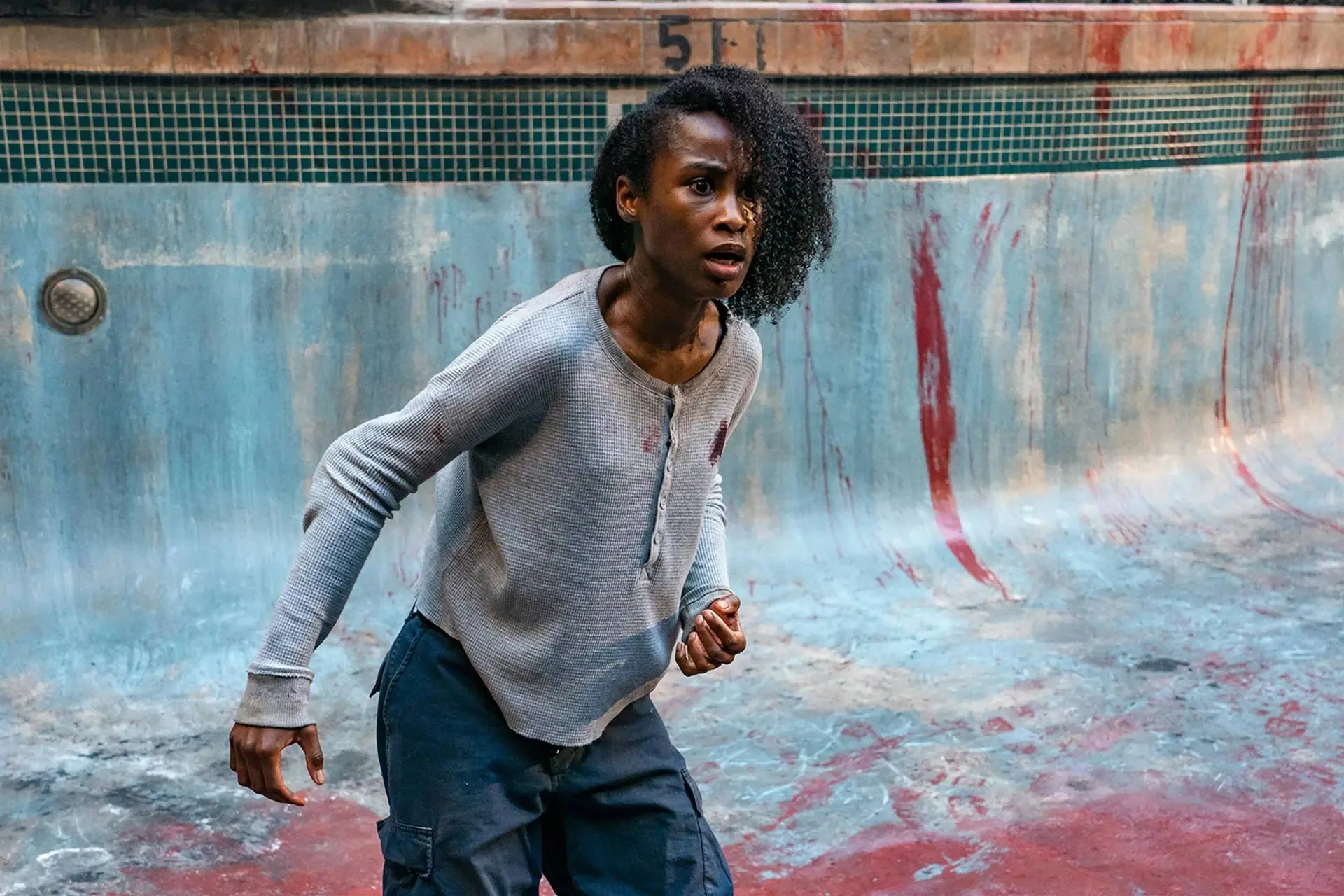 Met deze spannende Netflix-serie zit je het hele weekend aan de buis gekluisterd
