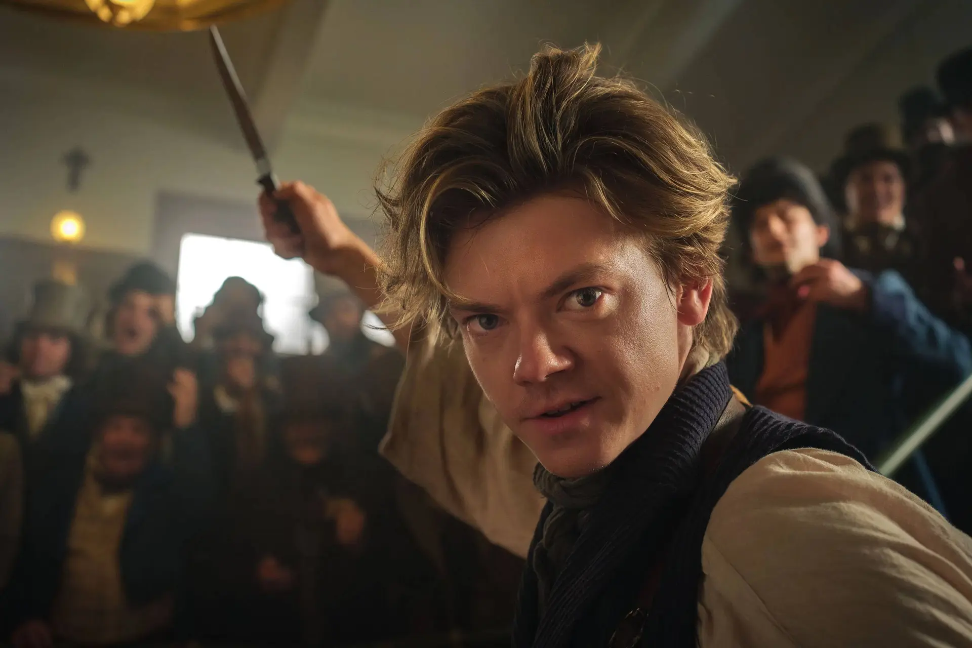 Nieuw seizoen van historische misdaadserie met Thomas Brodie-Sangster nu te zien