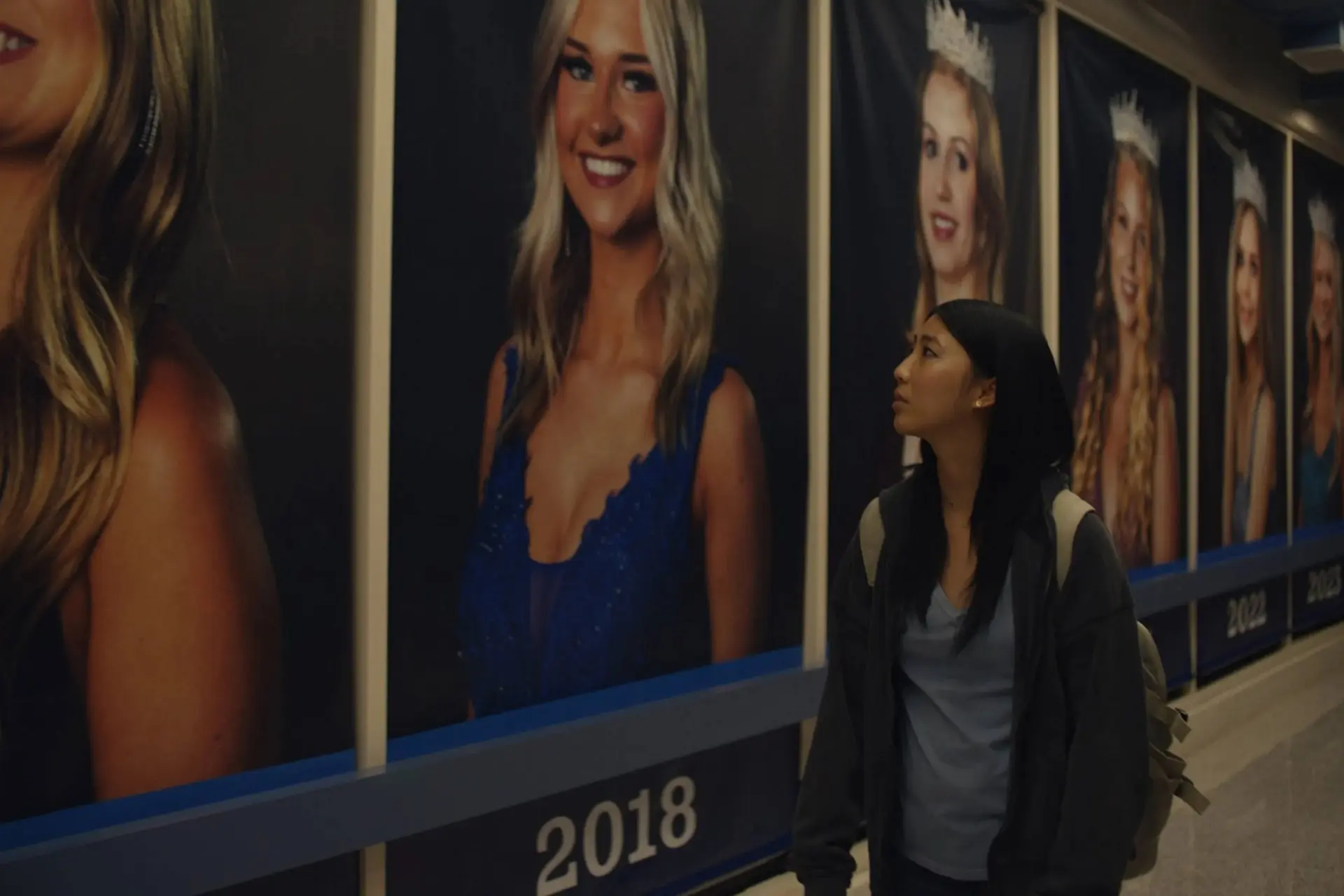 'Slanted' trailer: Nieuwe horrorfilm omschreven als "'Mean Girls' meets 'The Substance'"
