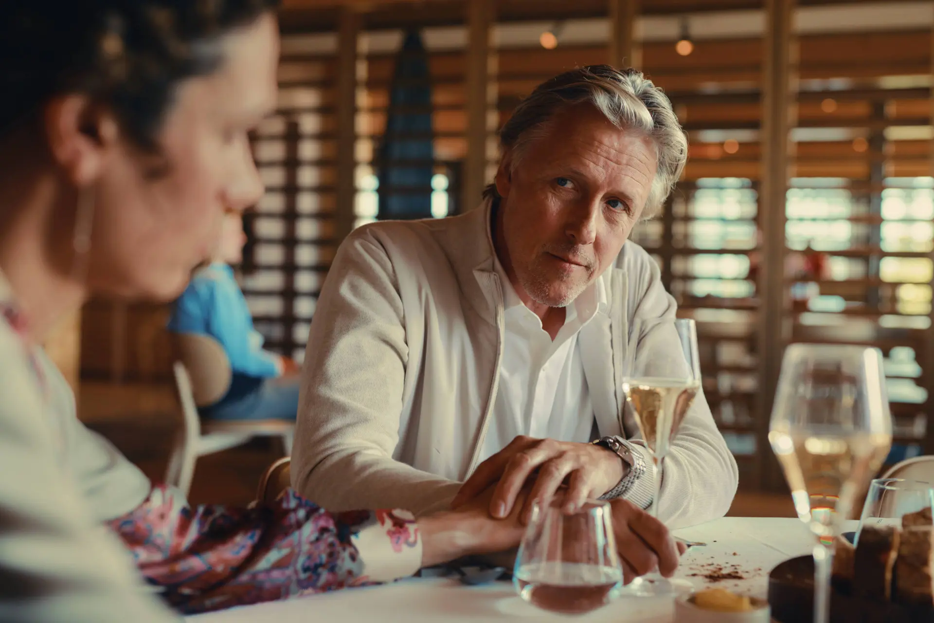 Netflix deelt de officiële trailer van 'Knokke Off' seizoen 3