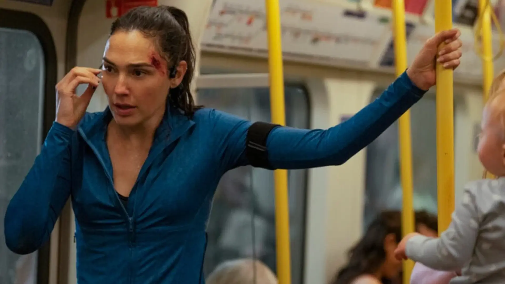 Gal Gadot heeft geen seconde te verliezen in deze bloedstollende nieuwe thriller
