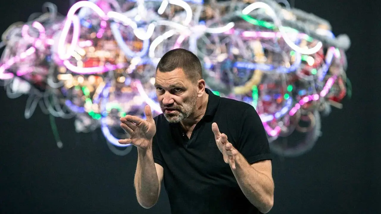 Fictie of afrekening? Ex én vermeende affaire Theo Maassen maken nieuwe Netflix-serie