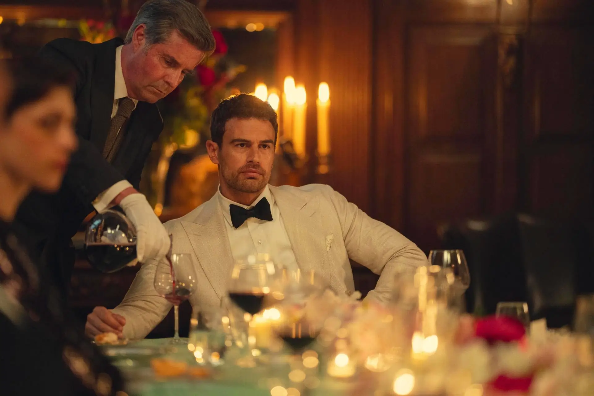 Netflix komt met zéér goed nieuws over derde seizoen van hitserie 'The Gentlemen'