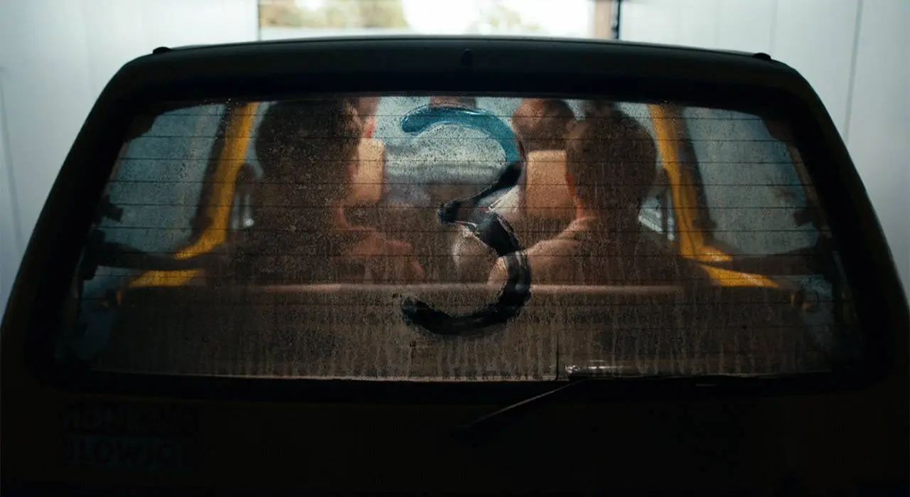 Netflix blaast geliefde Britse komedie na twaalf jaar nieuw leven in met originele cast