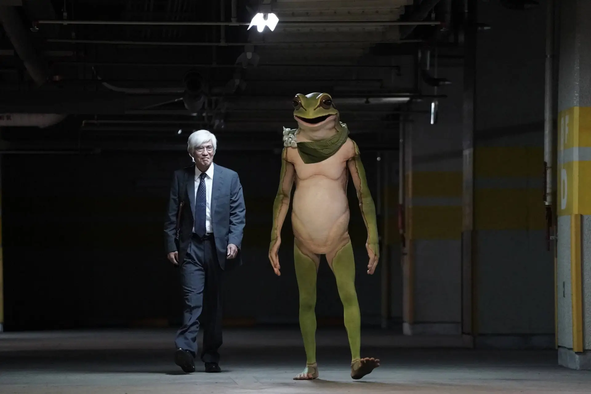 Absurde rampenfilm met een pratende reuzenkikker is een goed verstopte Netflix-parel