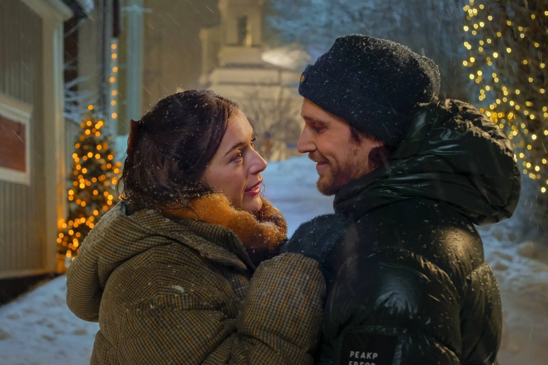 The_Christmas_Switch_(vqTOBCx5Pl)_n_00_15_57_14_Ari_Willey_Netflix