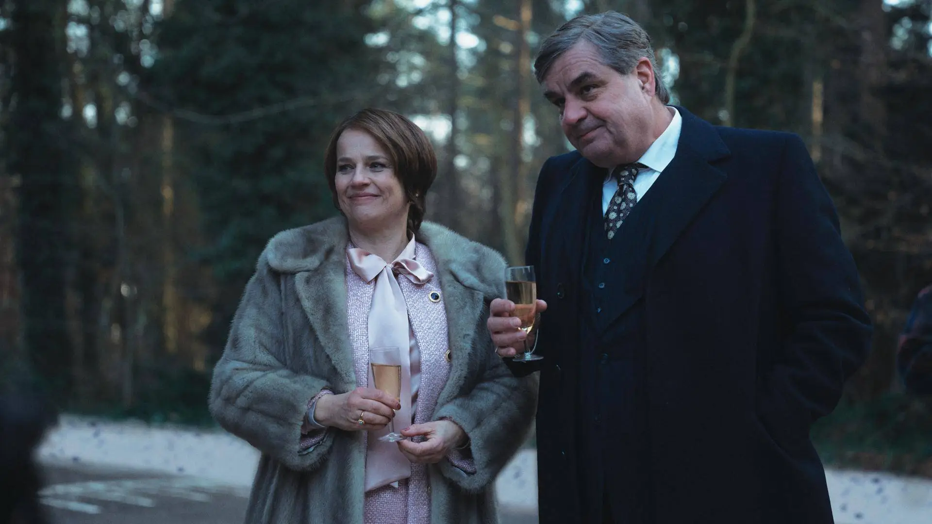 Netflix deelt eerste beelden van nieuwe dramaserie over beruchte ontvoering uit 1982
