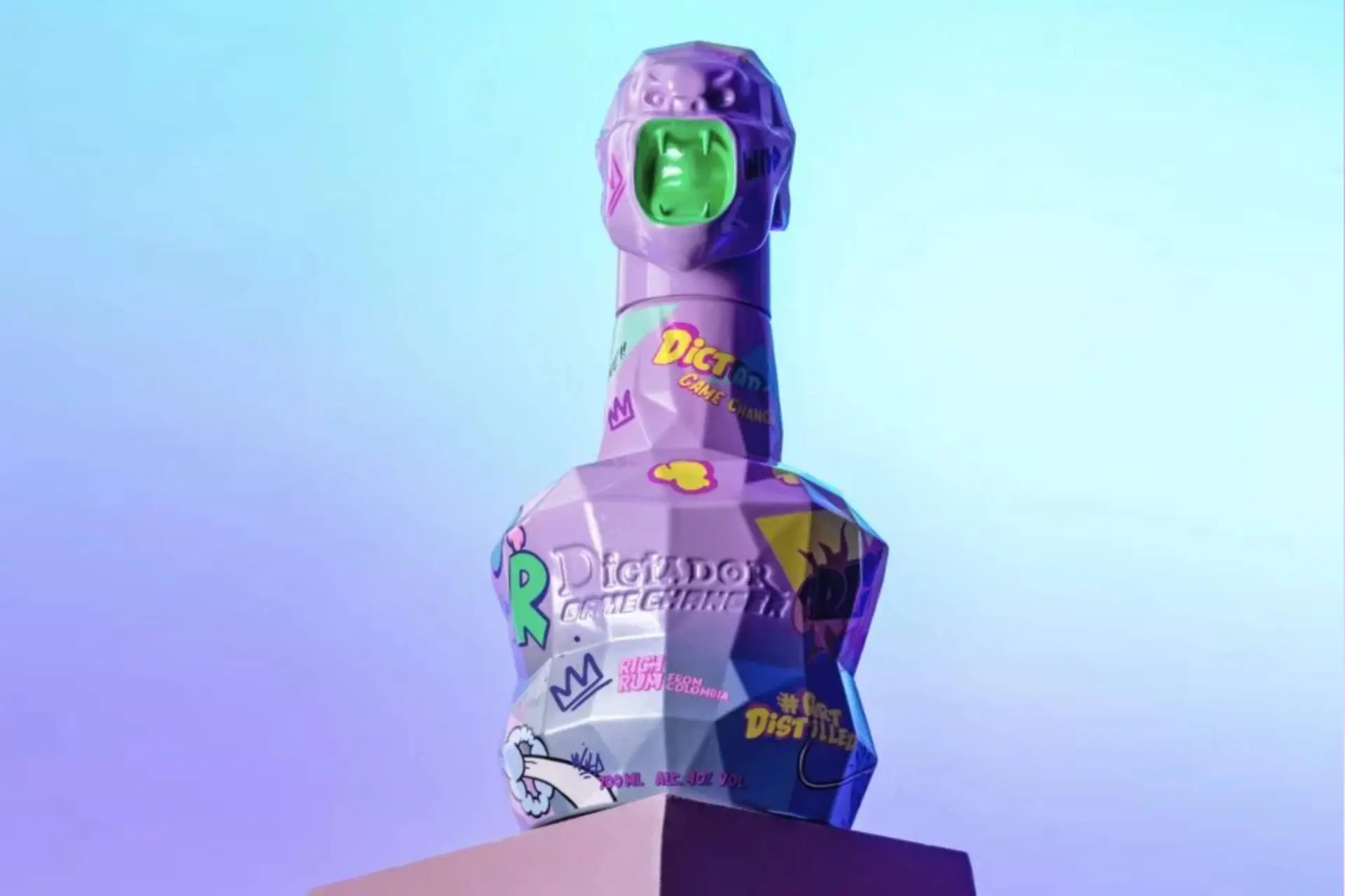 Kunst en drank gaan hand in hand met de nieuwe Dictador rumflessen