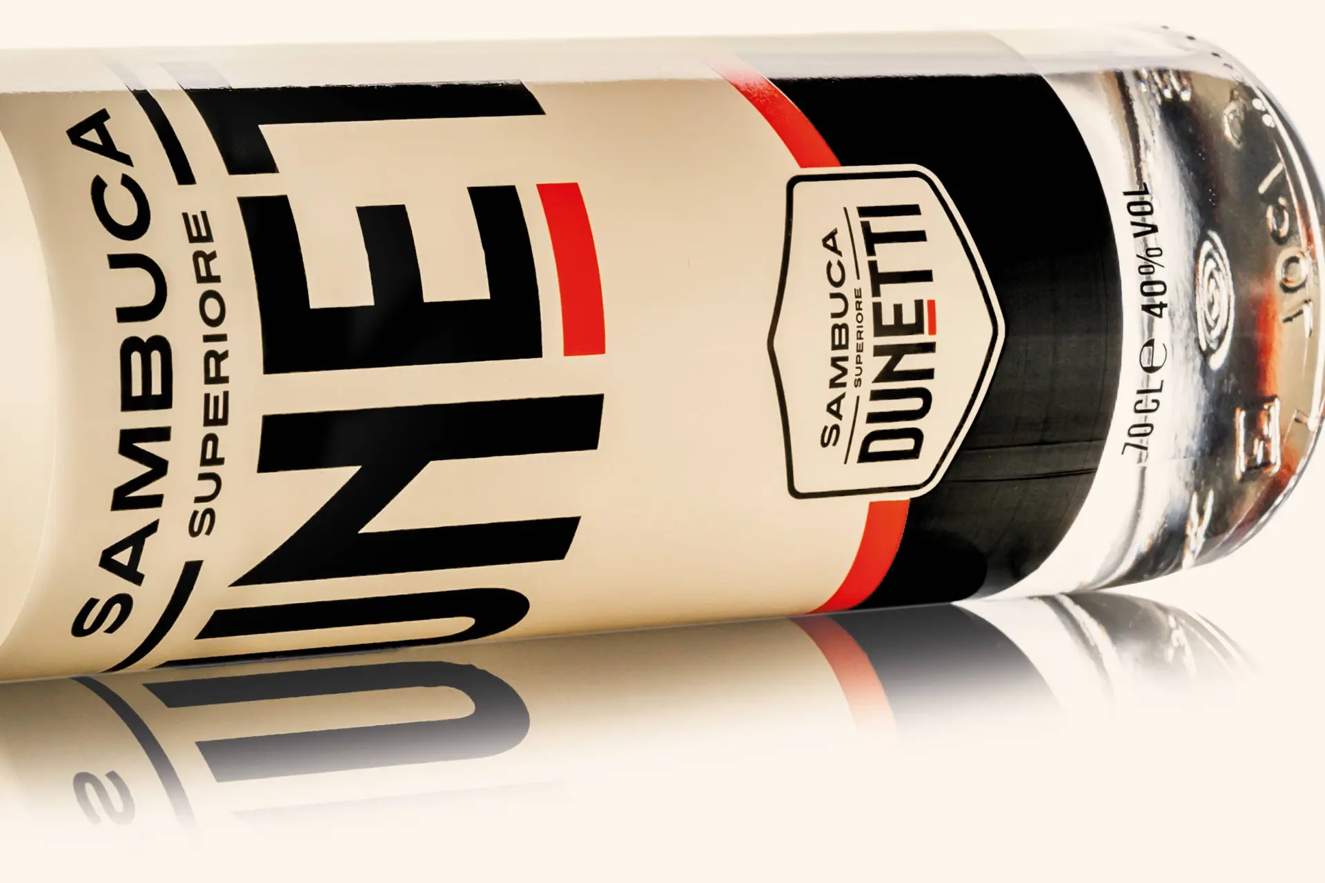 Door deze 3 feitjes wil je meteen een glaasje Dunetti Sambuca