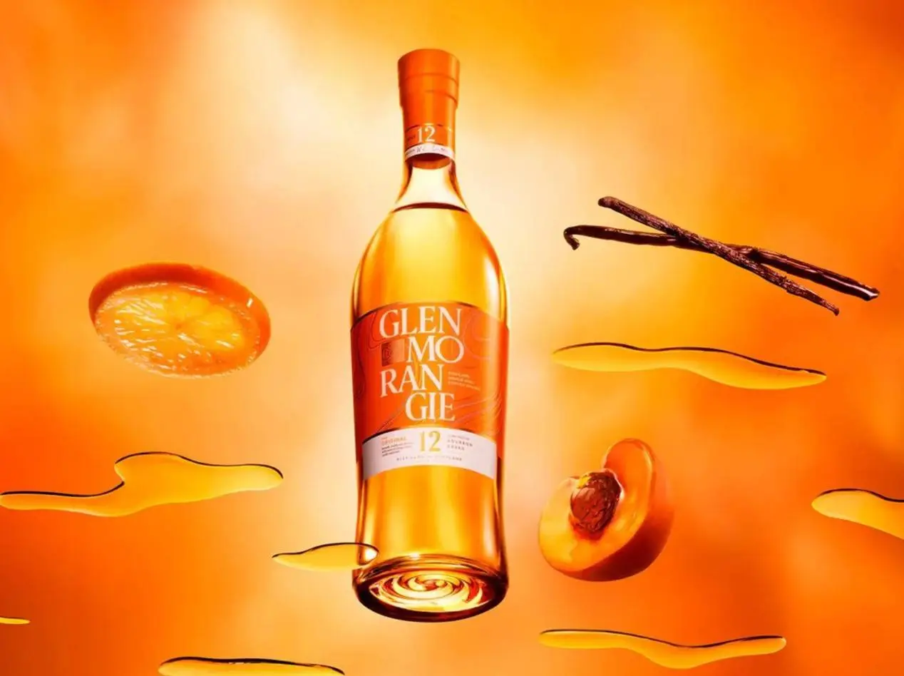 Harrison Ford staat in New York groot op de reclameborden voor whiskymerk