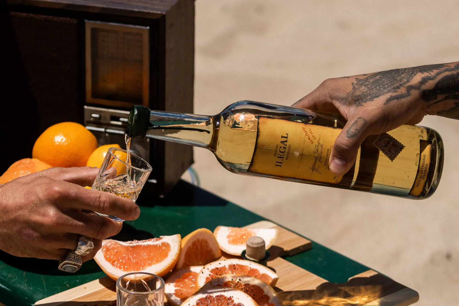 De naam van dit mezcalmerk komt van illegale praktijken af