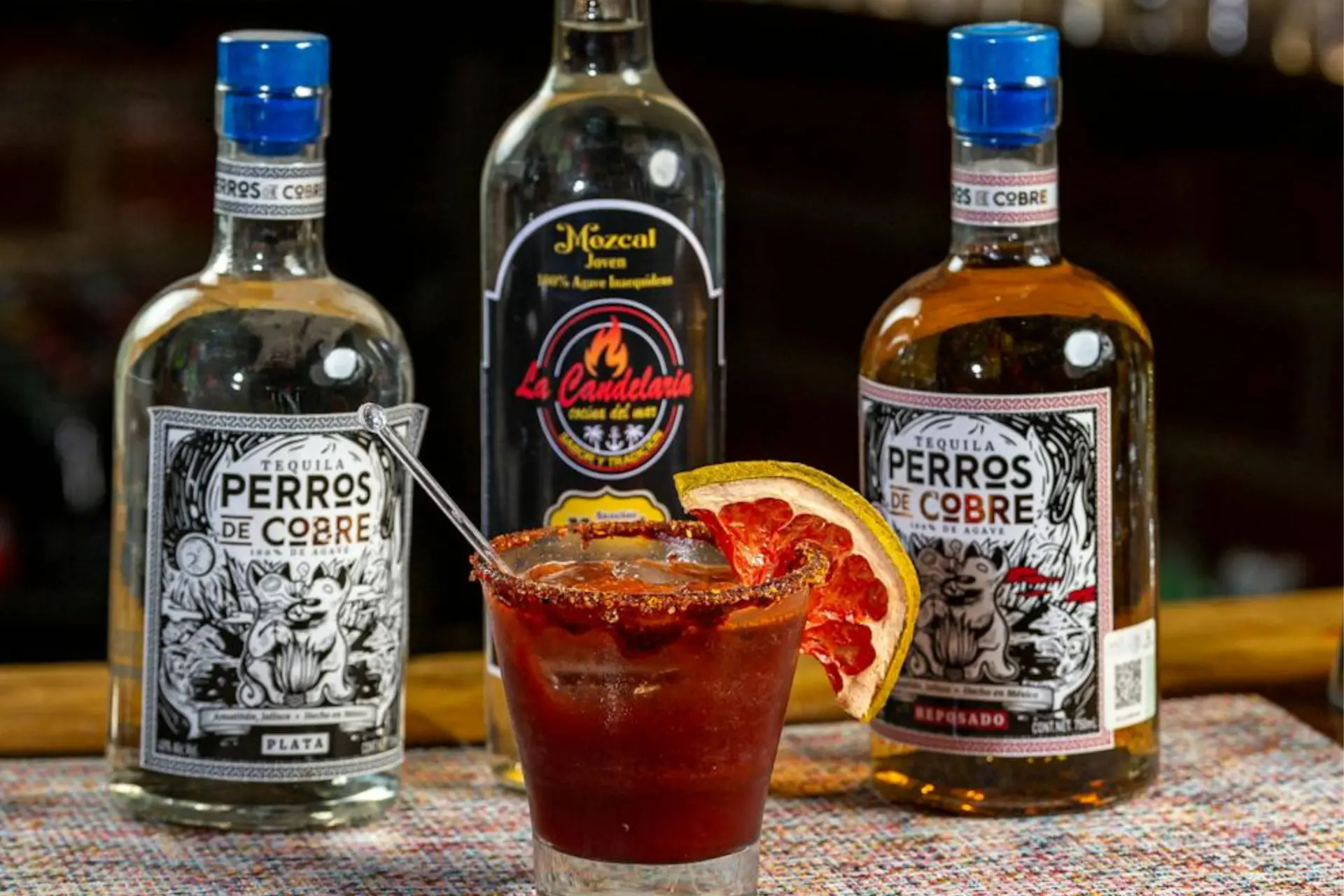 Waarom houden we van de rokerige drank mezcal?