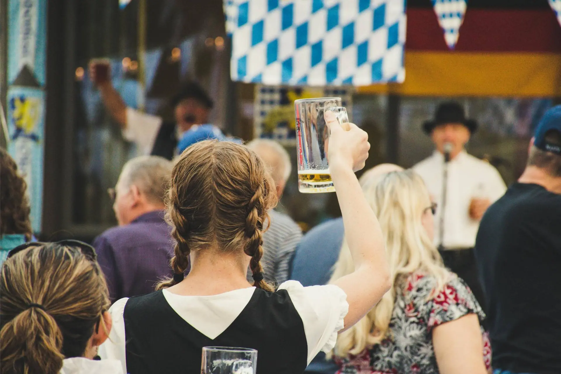 Prijzen voor Oktoberfest gaan omhoog: dit is hoeveel bier gaat kosten