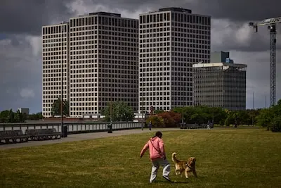 nederland rotterdam 22 05 2025 de lee towers science tower bij marconiplein foto jan de groen
