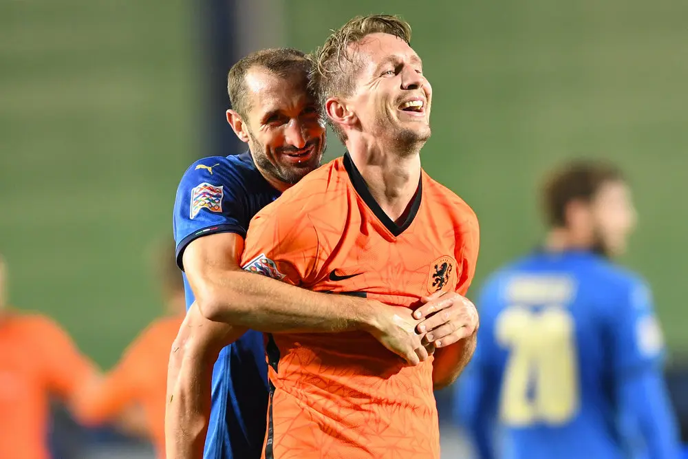 Chiellini luuk de jong italie oranje 2020