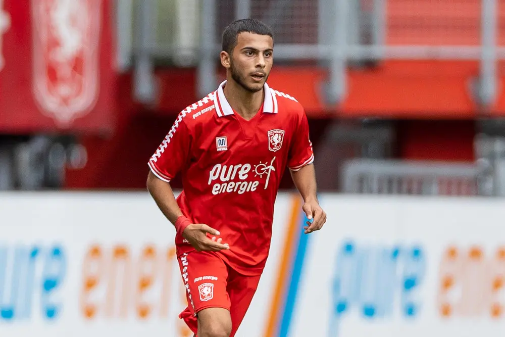 Dyulgerov middenvelder bulgarije fc twente 2021 2022