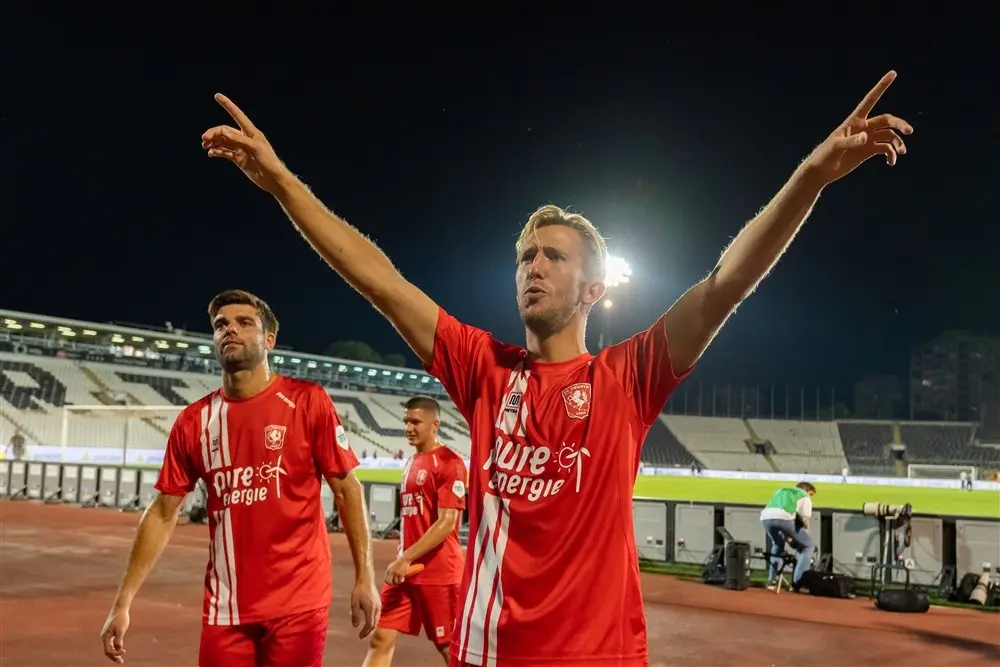 FC Twente FK Cukaricki Michel Vlap Robin Propper Christos Tzolis Conference League Seizoen 2022 2023