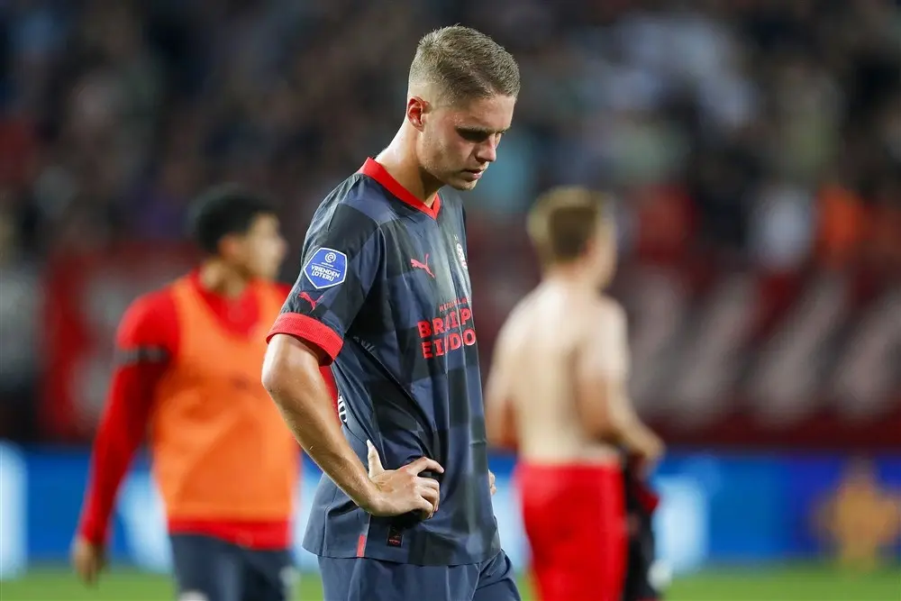 Joey Veerman FC Twente PSV Teleurgesteld Grolsch Veste Seizoen 2022 2023