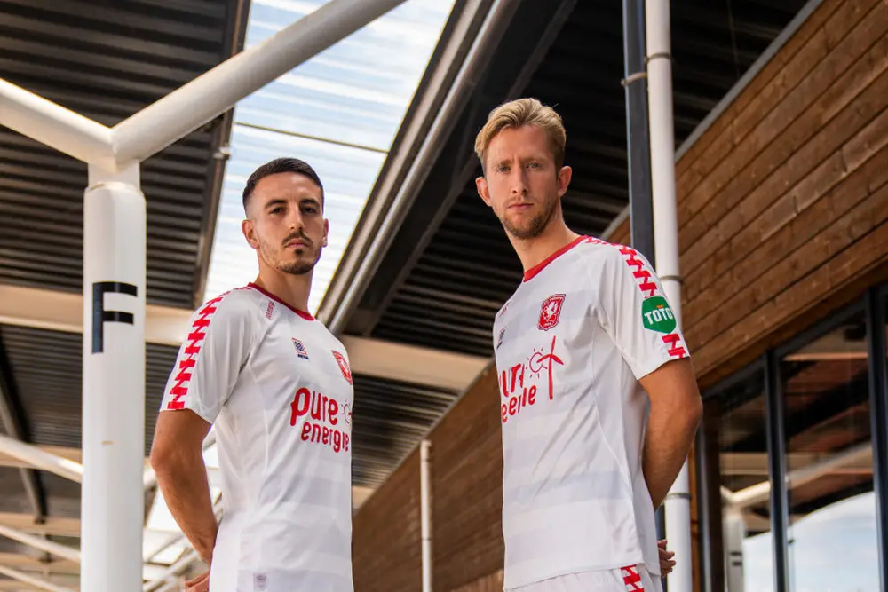 Julio Pleguezuelo Michel Vlap Derde Tenue Seizoen 2022 2023 FC Twente 1