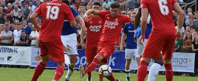 Kevin Mirallas everton fc twente laukart 2017