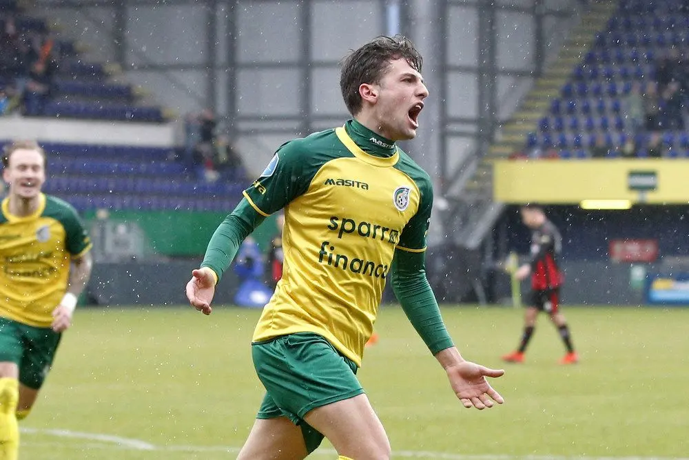 Lazaros Lamprou aanvaller fortuna sittard doelpunt vieren