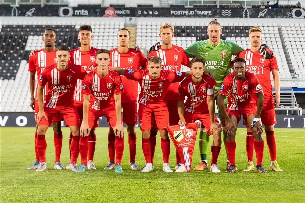 Opstelling FK Cukaricki FC Twente Unnerstall Smal Pleguezuelo Hilgers Brenet Sadilek Zerrouki Vlap Van Wolfswinkel Rots Misidjan Conference League Seizoen 2022 2023