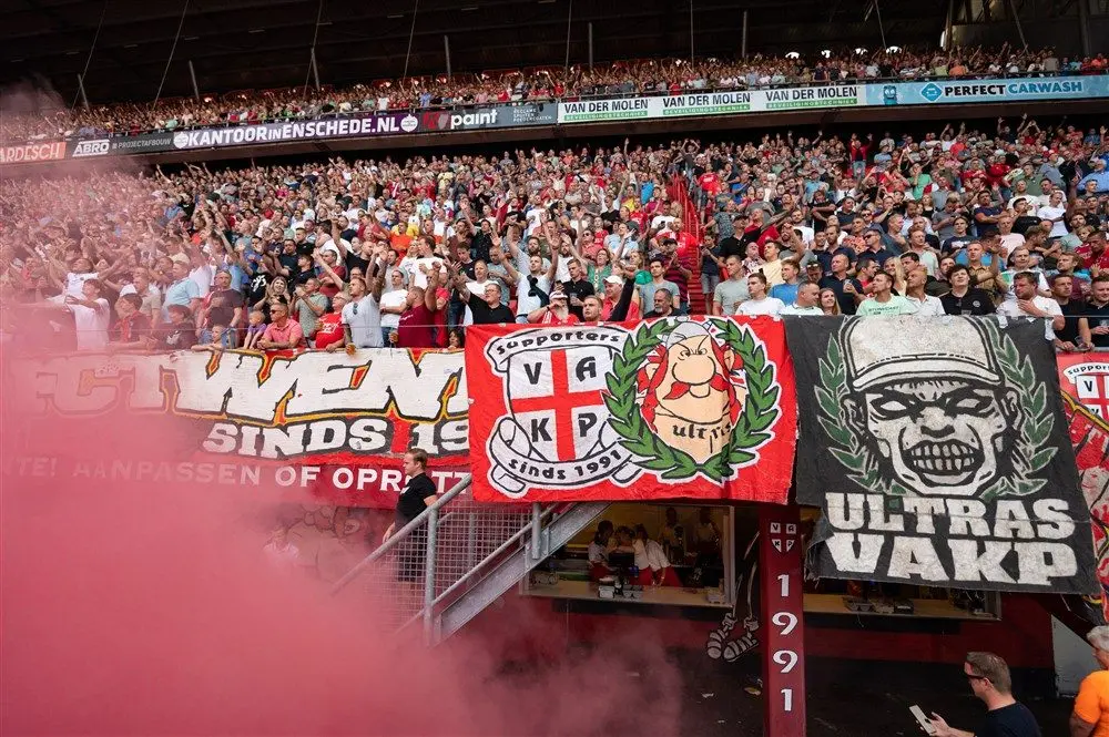 Sfeeractie Vak P FC Twente PSV Grolsch Veste Seizoen 2022 2023