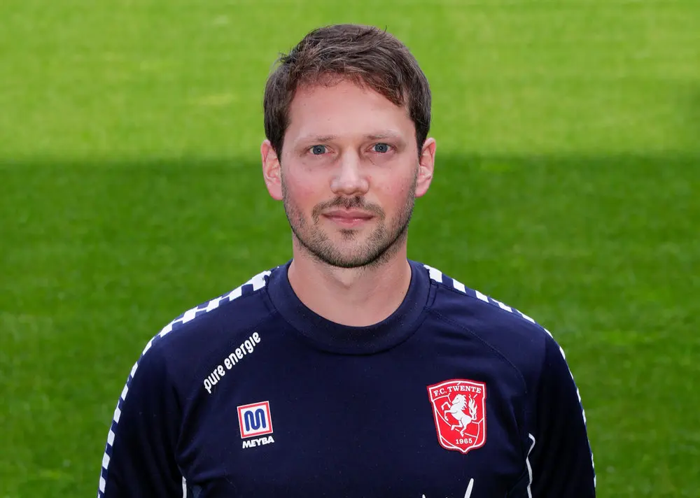bart bruins teammanager fc twente 2021 2022