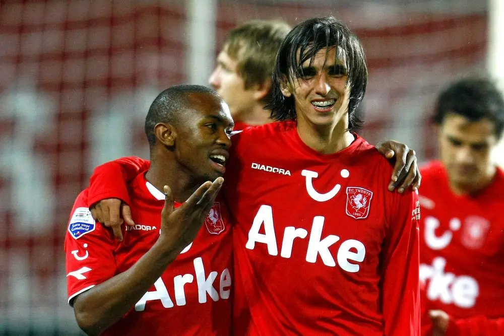bernard parker bryan ruiz lachen fc twente vitesse 2009 2010
