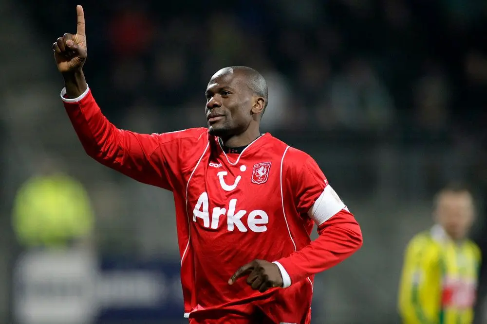 blaise nkufo spits fc twente doelpunt vieren