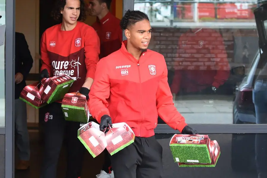 broodje beenham actie fc twente roemeratoe zerrouki