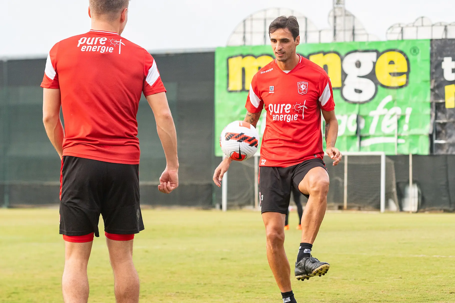 bryan ruiz training fc twente costa rica 2022