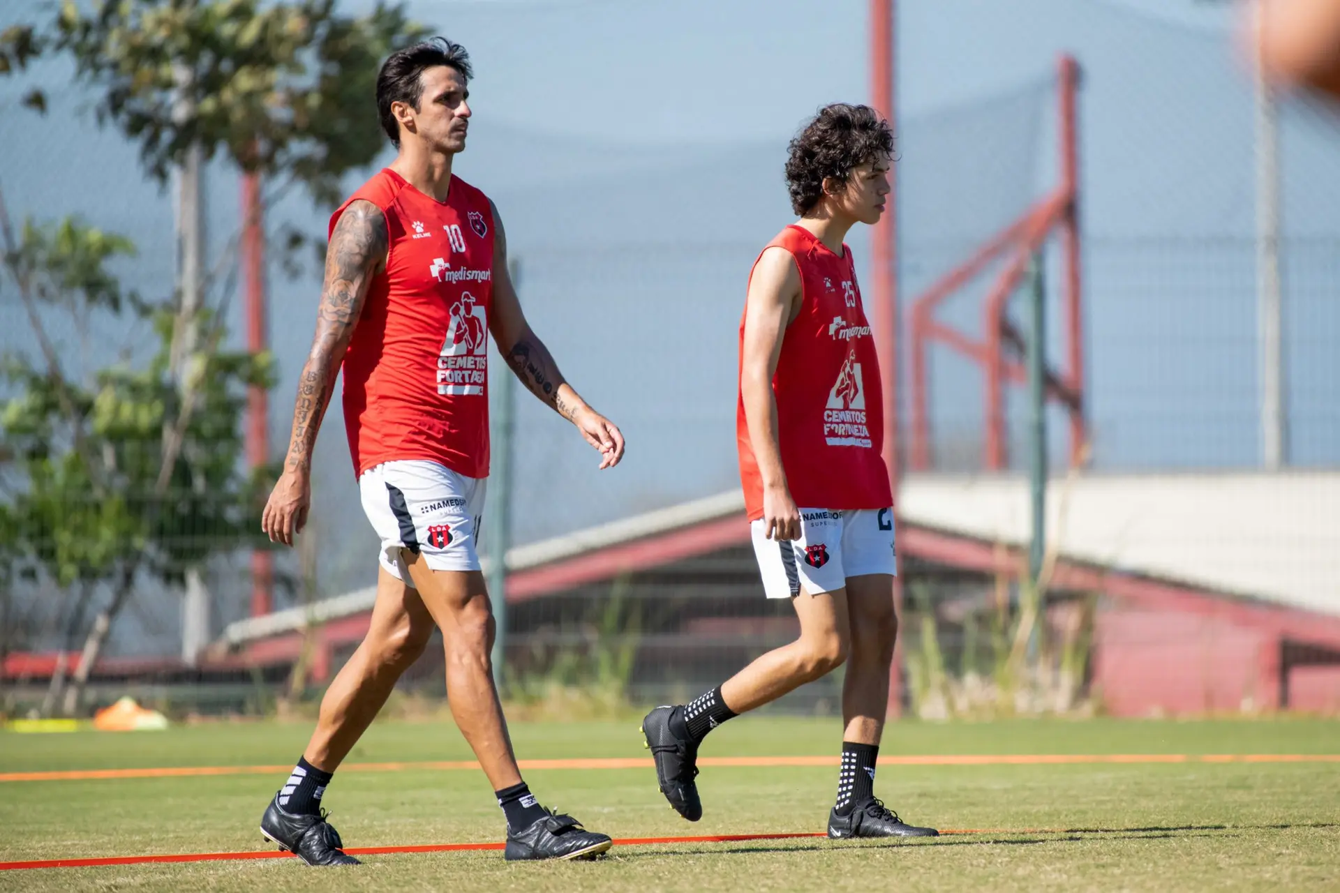 bryan ruiz traint met zoon ld alajuelense 2022 costa rica