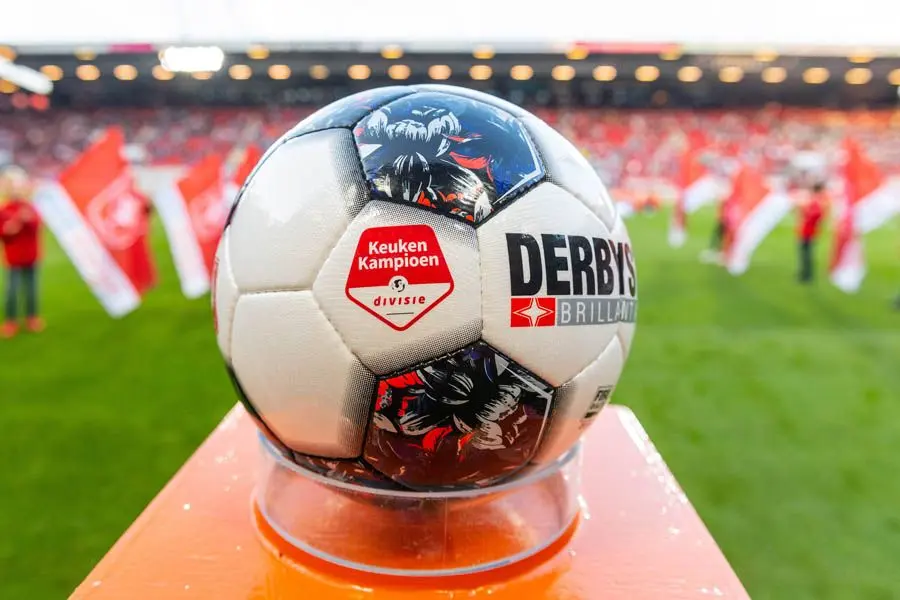 debystar bal eerste divisie fc twente 2018 2019