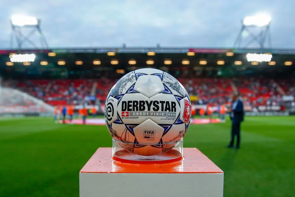 derbystar wedstrijdbal eredivisie 2019 2020 grolsch veste