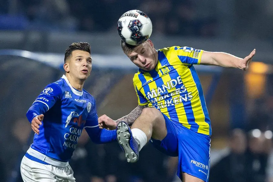 dylan seys rkc waalwijk actie foto den bosch
