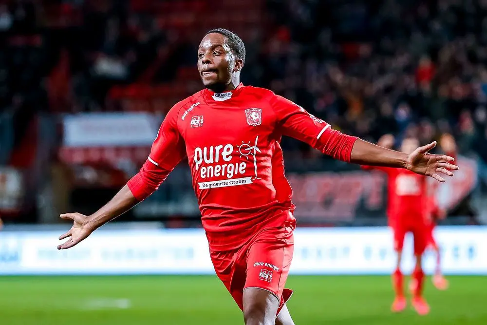 fc twente az 2019 2020 menig vieren doelpunt