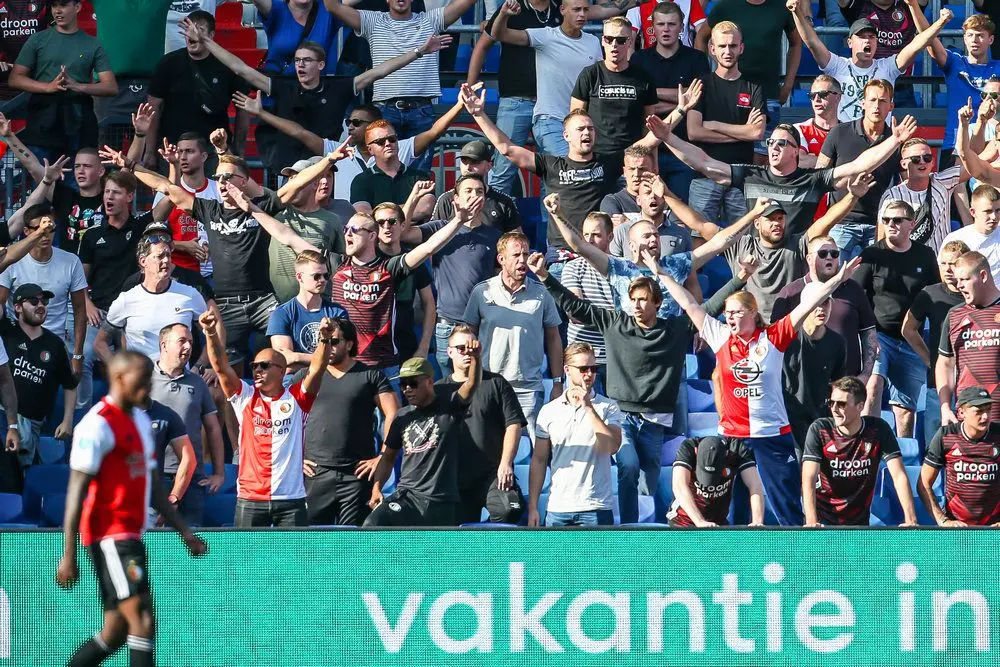 feyenoord fc twente supporters corona de kuip 2020