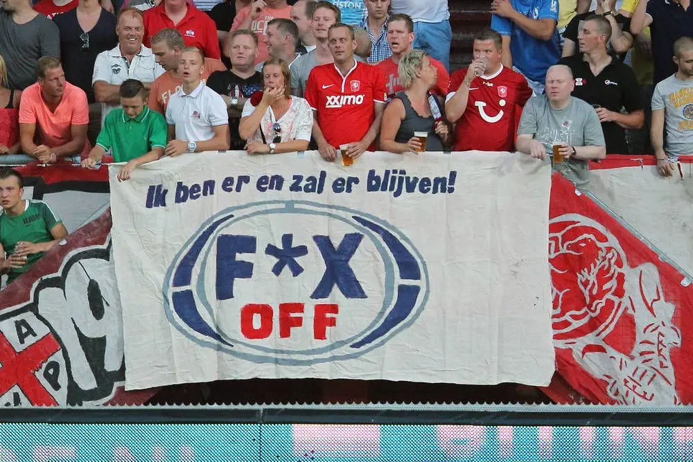 fox off spandoek fc twente
