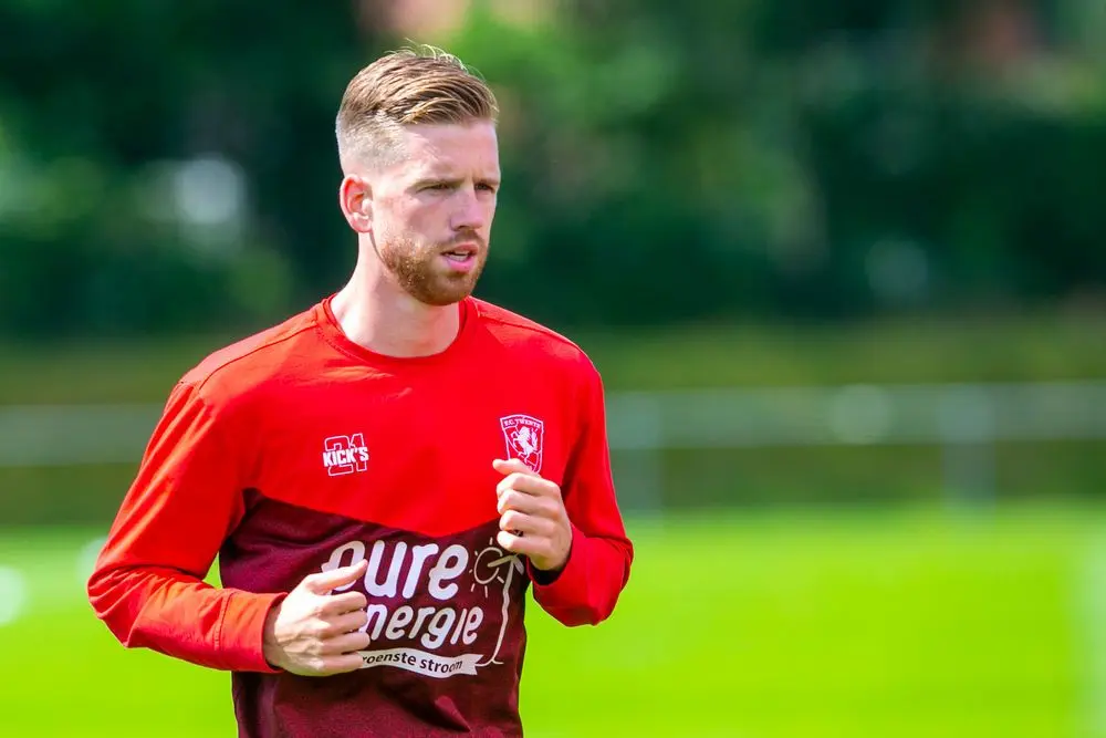 gijs smal eerste training voorbereiding fc twente 2020 2021