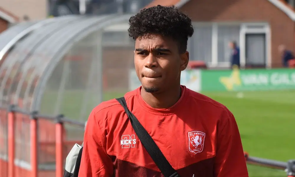 godfried roemeratoe bedenkelijk kijkend training 2019