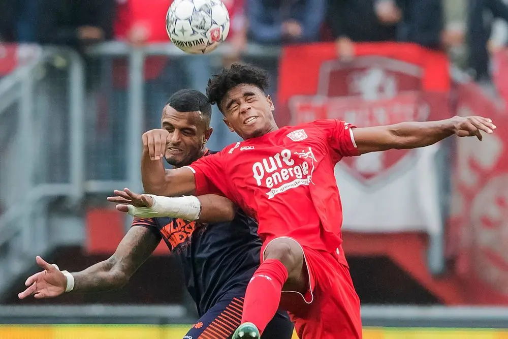 godfried roemeratoe fc twente duel psv 2019 2020