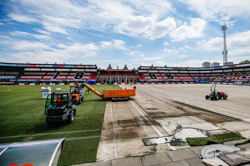 grasmat vervangen kunstgras sparta rotterdam
